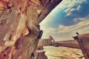 renowned pilgrim sites in Lepakshi